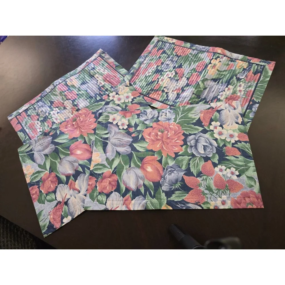 Rare Vintage Floral Strawberry Cottagecore Pleated Table Placemats Set of Four